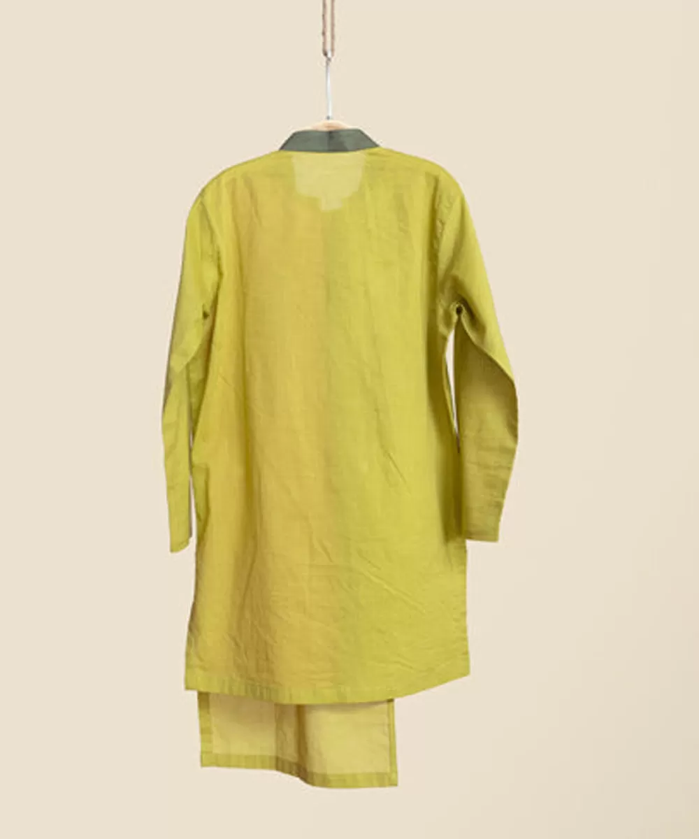 Green handwoven cotton open flap design kurta