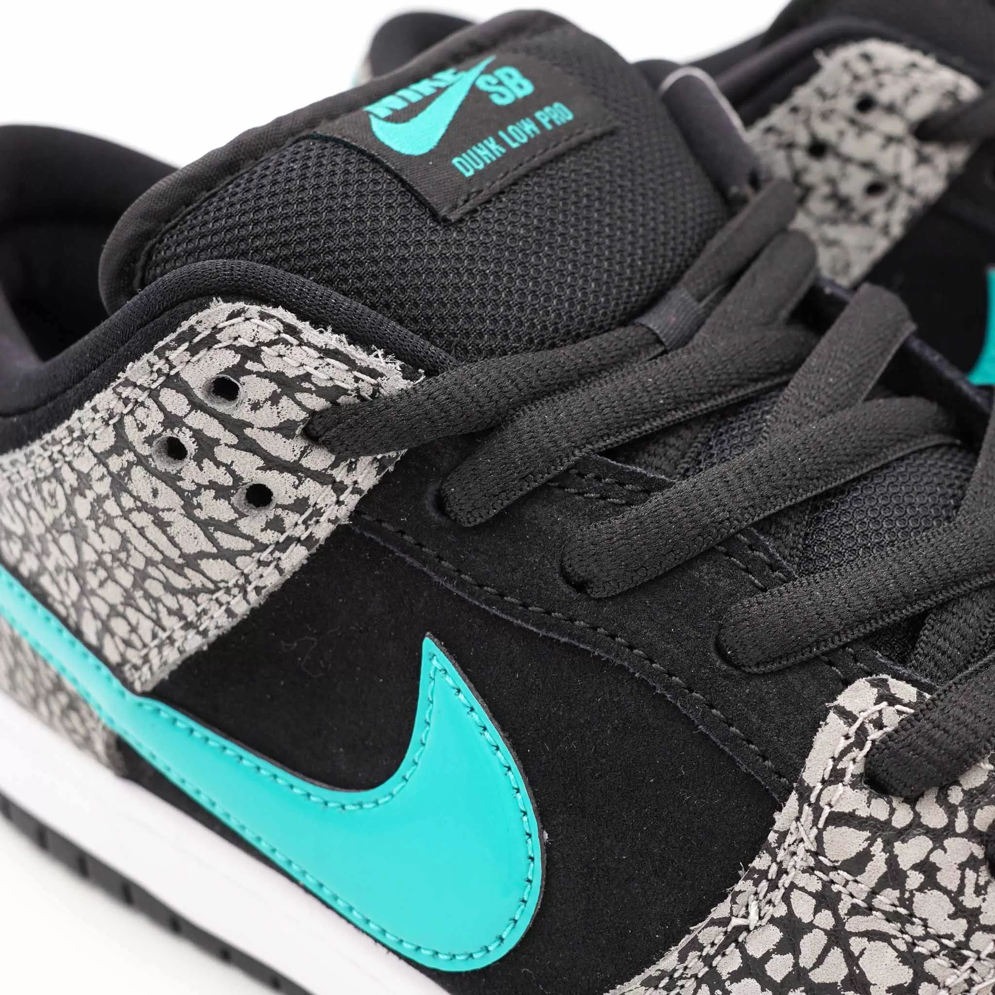 NIKE SB DUNK LOW ATMOS ELEPHANT 2020